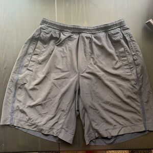 LULULEMON Black Performance Active Shorts 7" Pockets Zipper Pocket L